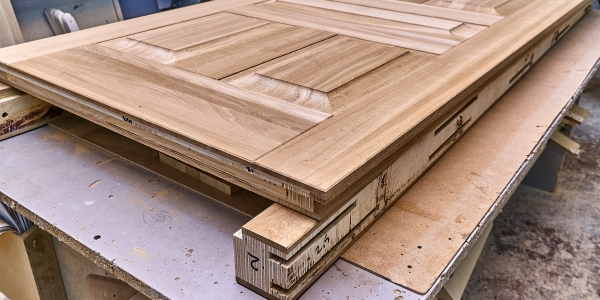 puerta de madera carpinteria